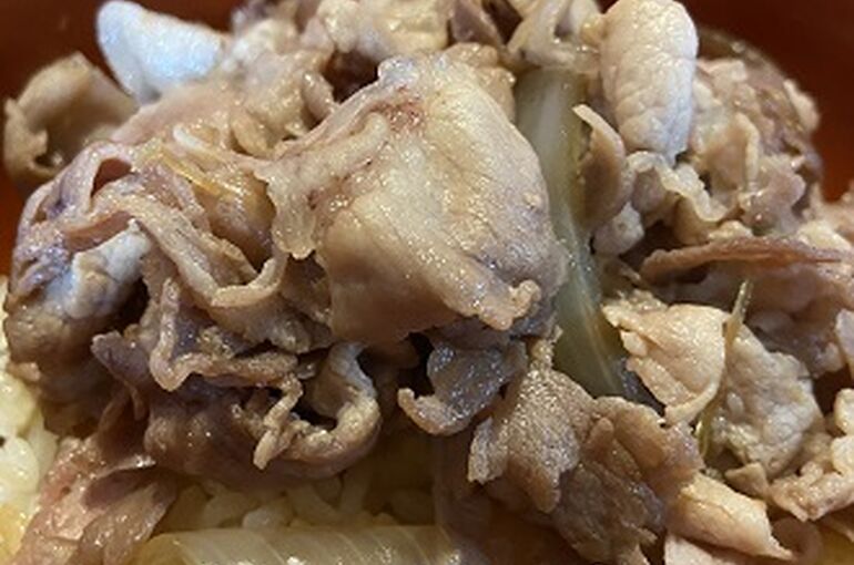 ウーバー　豚丼①